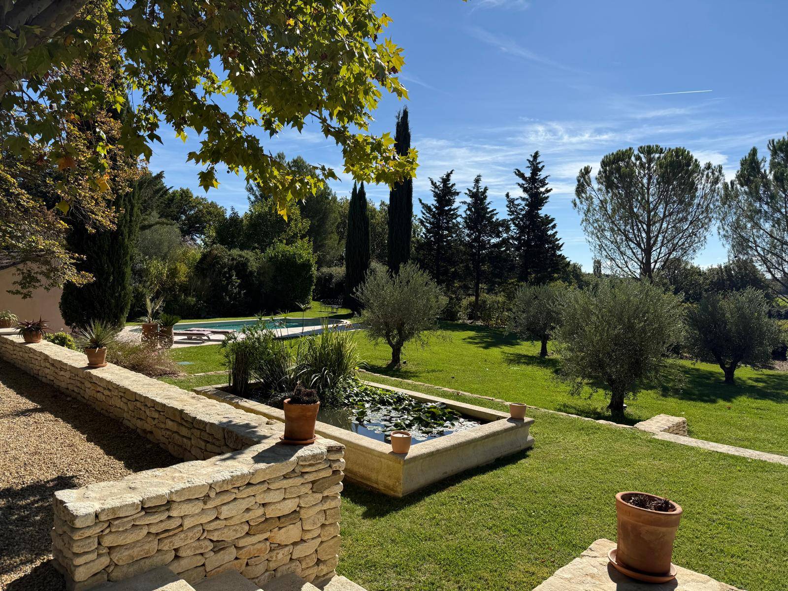 Entretien de domaine par un paysagiste à Puyricard