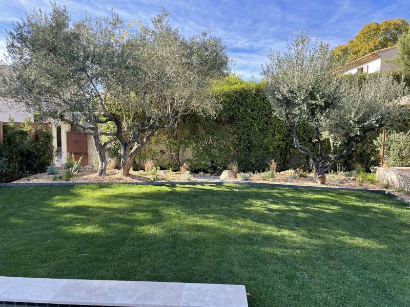 Création et aménagement d'un jardin style provençal dans la commune de Puyricard