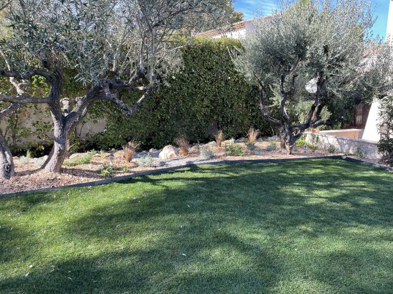 Création et aménagement d'un jardin style provençal dans la commune de Puyricard