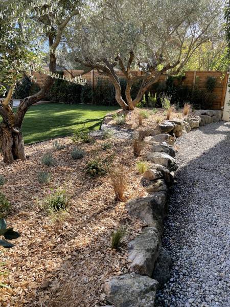 Création et aménagement d'un jardin style provençal dans la commune de Puyricard