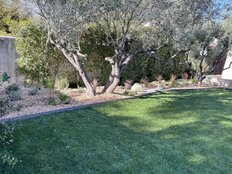 Création et aménagement d'un jardin style provençal dans la commune de Puyricard