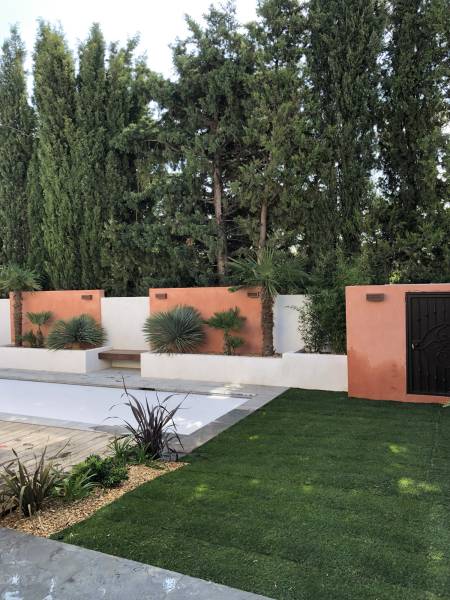 Création et aménagement d'un jardin dans la commune de Saint-Tropez