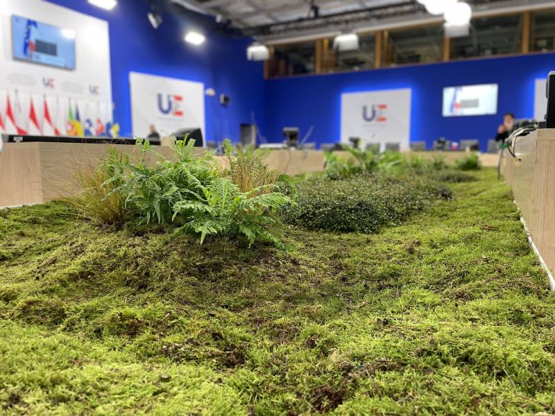 Location et mise en place de plantes pour le conseil de l'Union Europeene à Paris