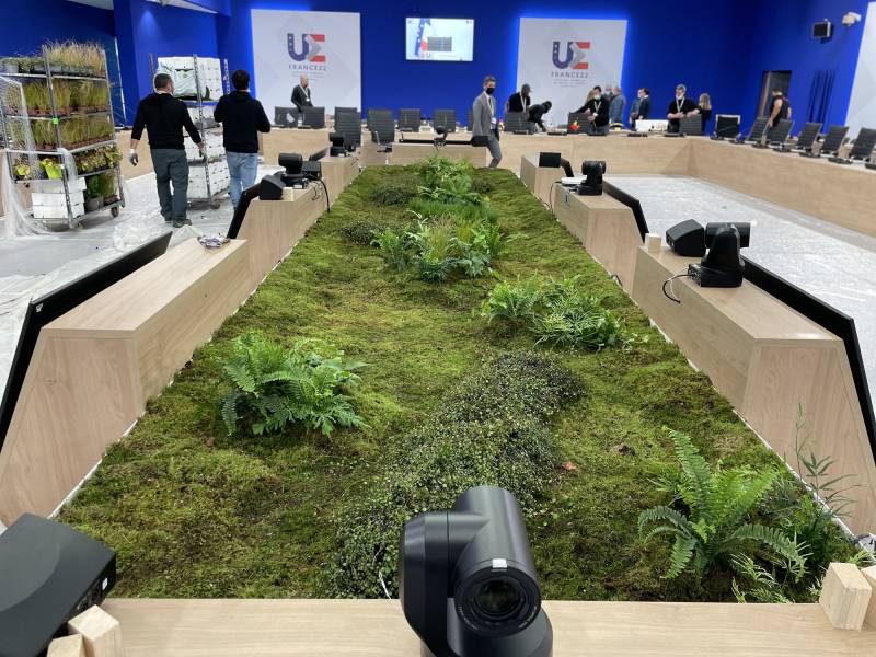 Location et mise en place de plantes pour le conseil de l'Union Europeene à Paris