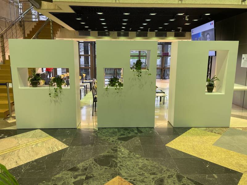 Location et mise en place de plantes pour le conseil de l'Union Europeene à Paris