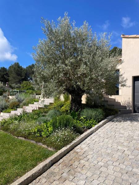 conception paysagère à la réalisation complète Bouc Bel Air
