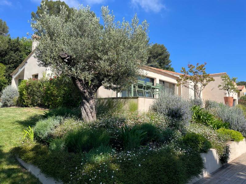 conception paysagère à la réalisation complète Bouc Bel Air