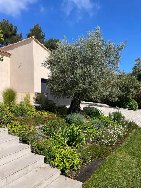 conception paysagère à la réalisation complète Bouc Bel Air