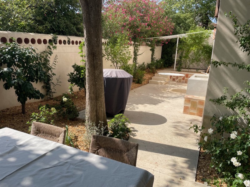 Aménagement d'un jardin sur mesure avec plantation en tour de piscine à Coudoux